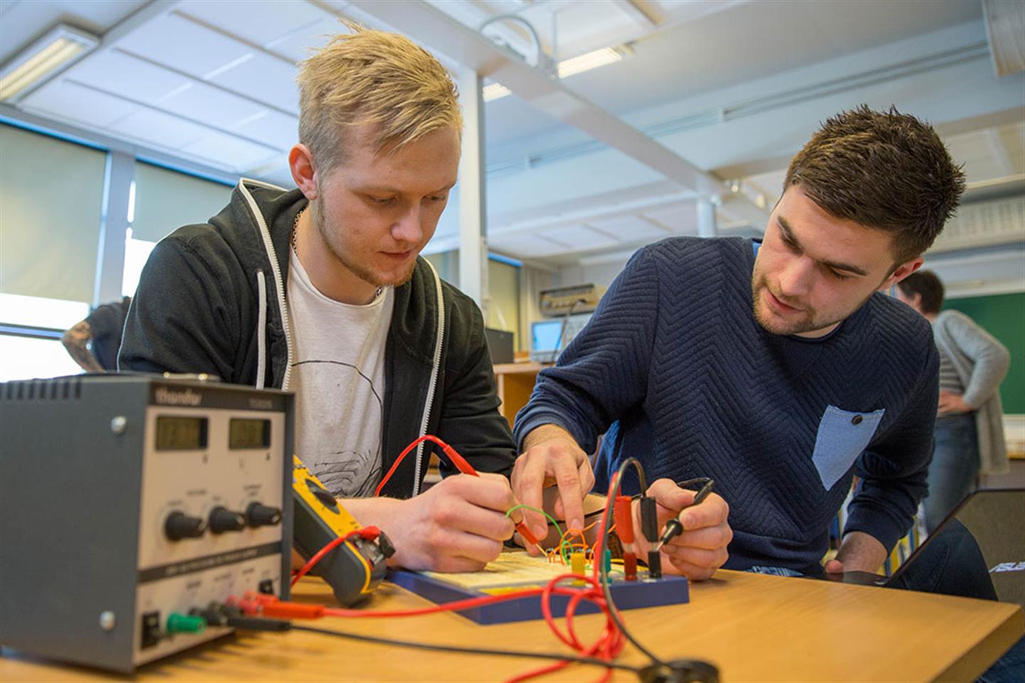 Studentpraksis - få deltidsjobb ved å studere Automatisering og robotikk i Førde